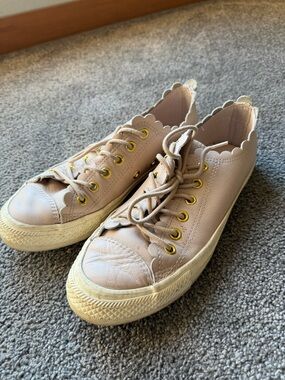 Converse All Stars pink & gold scalloped